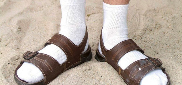 Chaussettes et sandales : Les Romains à l’origine de ce « crime » vestimentaire