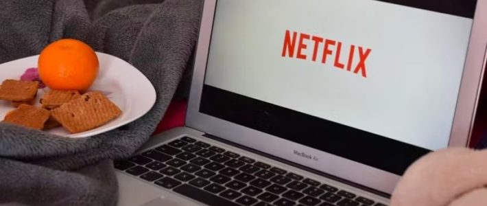 Jeunesse, sentiments et sexualitÃ©s : comment certaines sÃ©ries Netflix parlent de santÃ© sexuelle